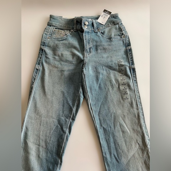 Rue21 Mid - Rise Boot Ultimate Stretch Flare Jean Size 6 - Picture 7 of 13